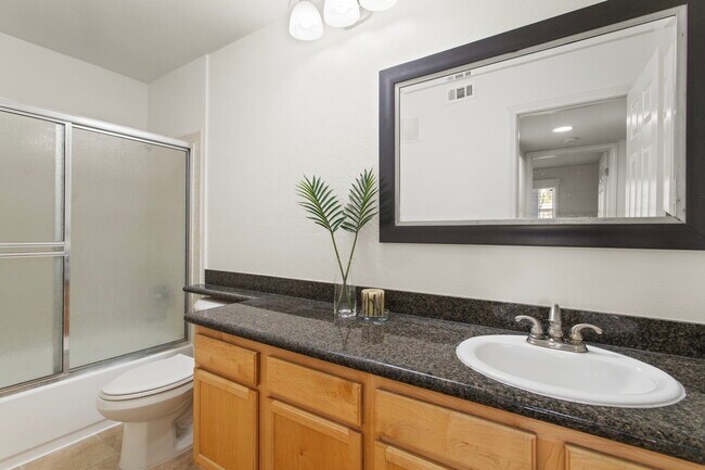 Building Photo - 2320 Del Mar Way