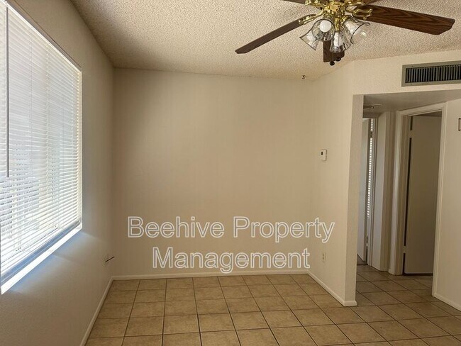 Foto del edificio - 539 1/2 E 2nd Ave