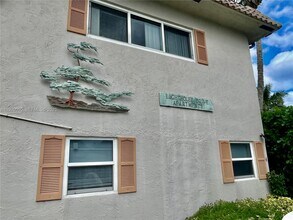 Building Photo - 2161 NE 42nd St