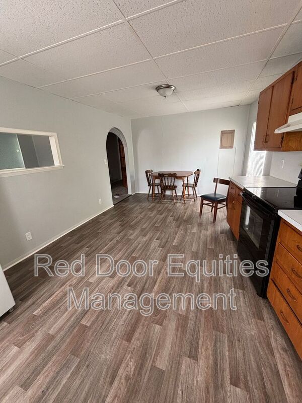 Foto del edificio - 403 W Wheeling St