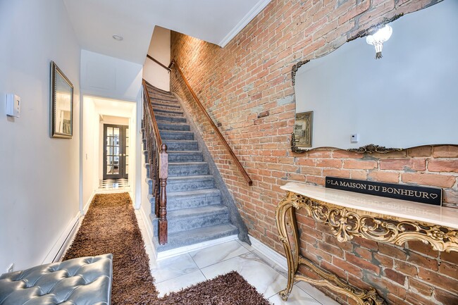 Photo du bâtiment - 1237 Rue St Marc