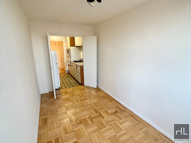 Foto del edificio - OCEAN PARKWAY 1 BED