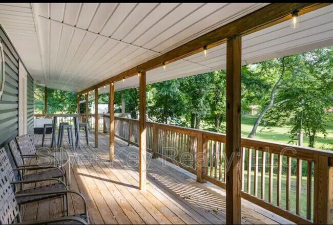 Building Photo - 1099 Red Cloud Rd