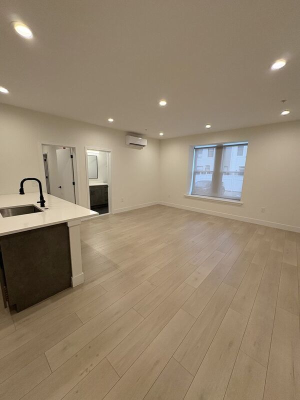 Foto del edificio - 611 Fagley St