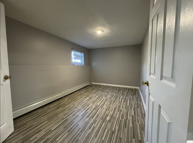 Building Photo - 115 Ege Ave