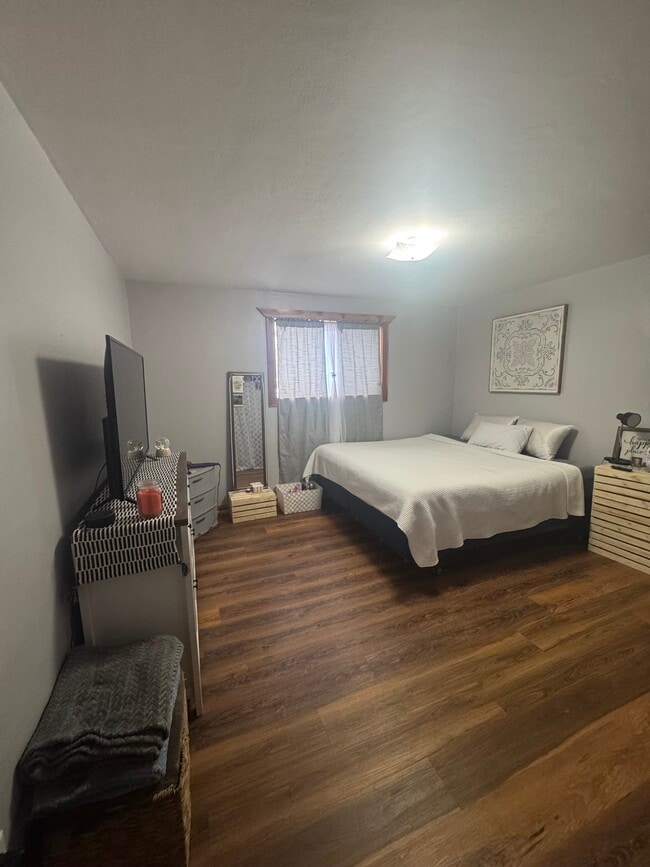 Building Photo - 749 S Grant St