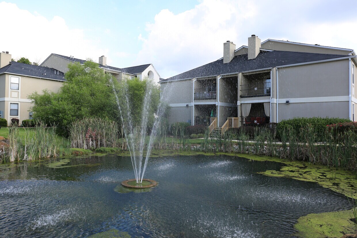 Fox Lake Apartment Homes 505 Fox Crossing Blvd Knoxville, TN