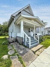 Building Photo - 1124 Vinal St