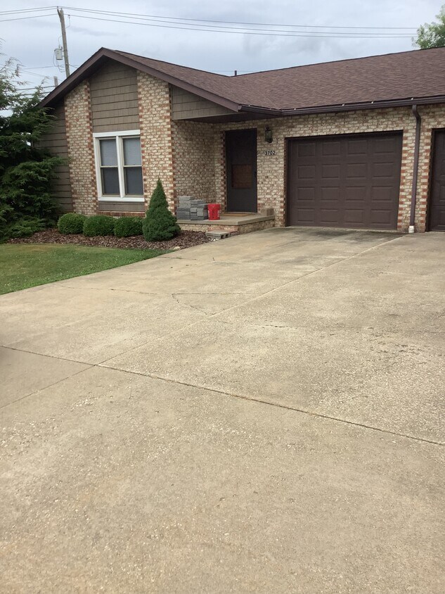 Foto principal - 3702 Perry Dr NW