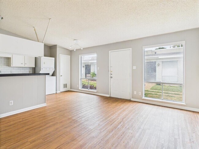 Foto del edificio - 616 W 51st St