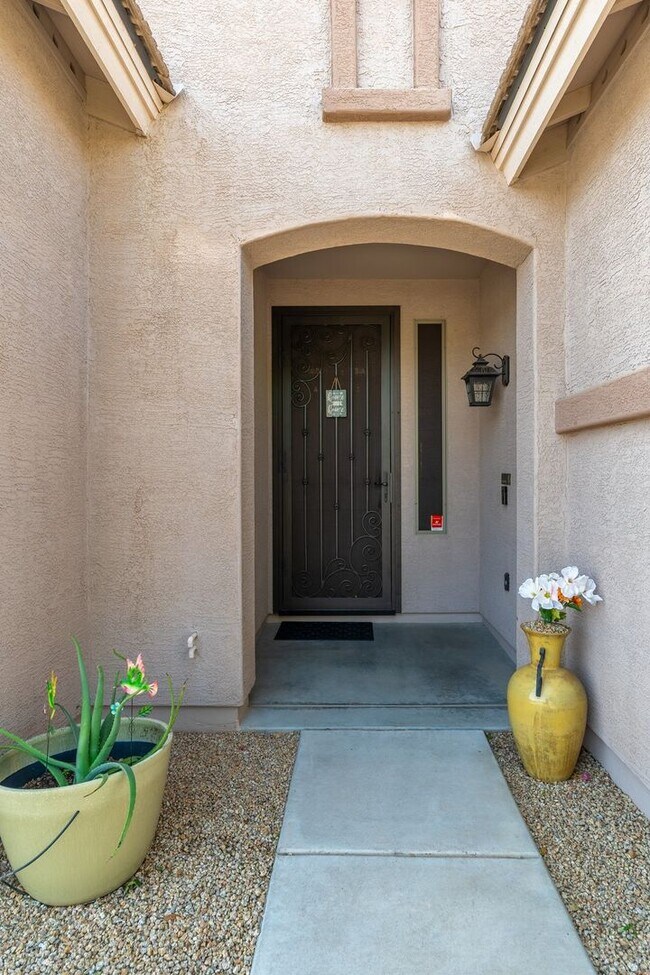 Building Photo - Welcome Home! This stunning 4 bedroom, 3 b...