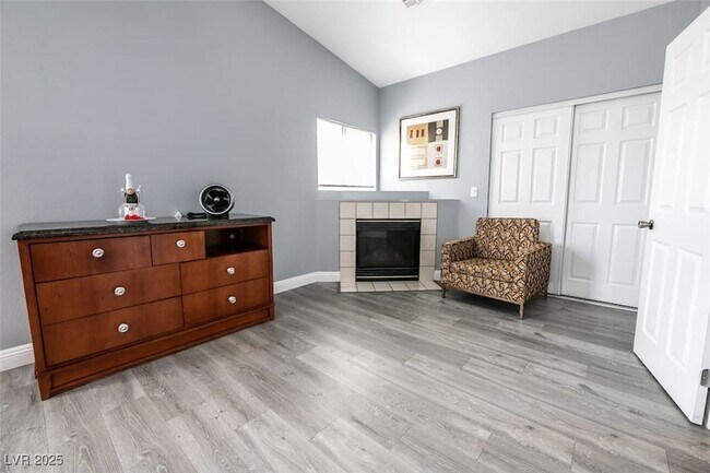 Foto del edificio - 3833 Via Lucia Dr