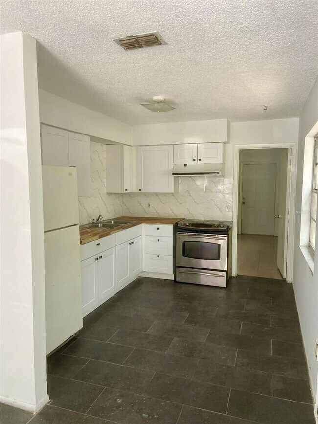 Foto del edificio - Pet Friendly Cozy Villa in Bradenton