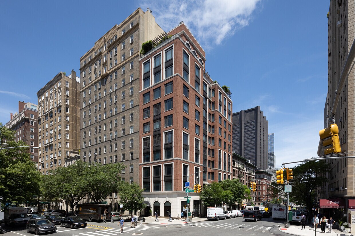 Primary Photo - 1380 Madison Ave