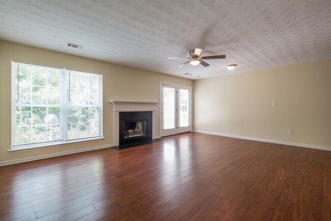 Foto del edificio - 3716 Harvest Dr