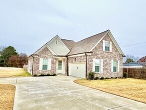 Building Photo - 4702 Bayou Ct