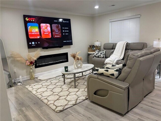 Foto del edificio - 3045 Shadow Walk Ln
