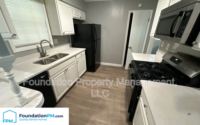 Foto del edificio - 7770 Deerfield Cove