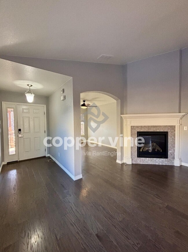 Building Photo - 5189 Thistle Dr