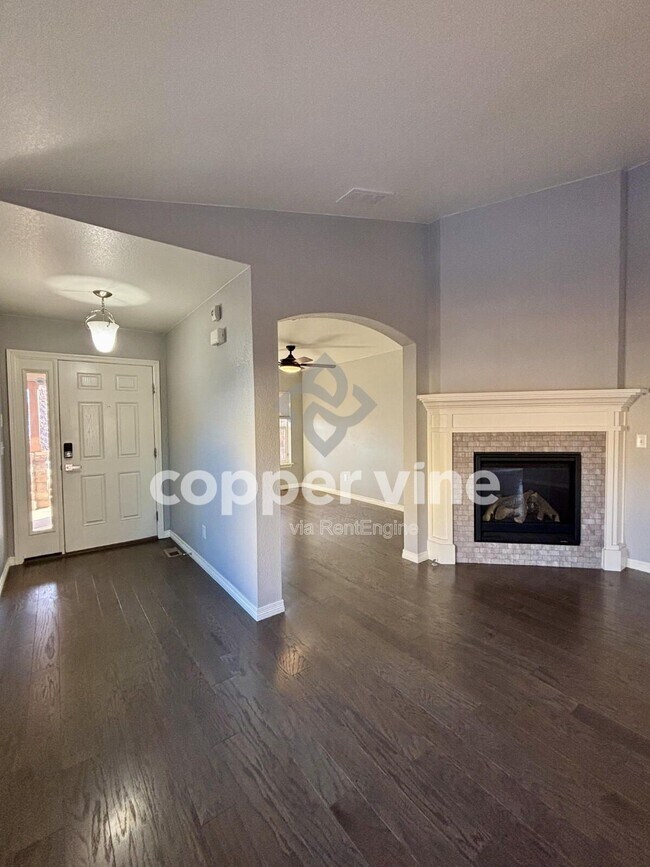 Foto del edificio - 5189 Thistle Dr