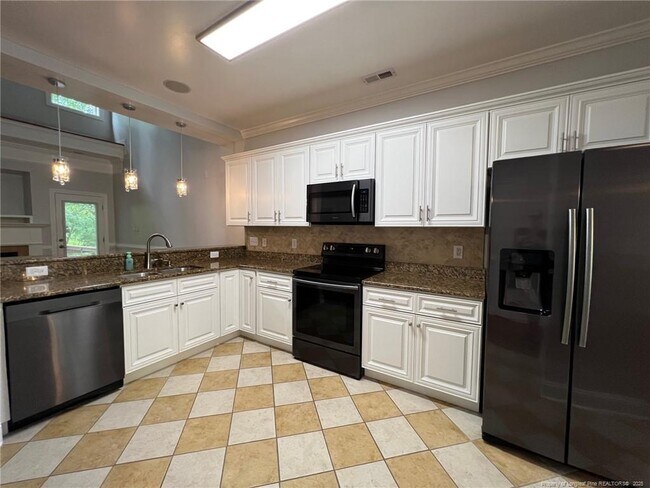 Building Photo - 344 Bahama Loop