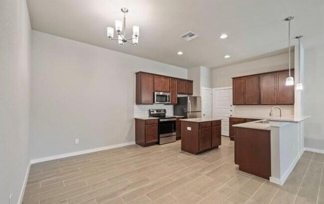 Foto del edificio - 218 Oakcrest Rd