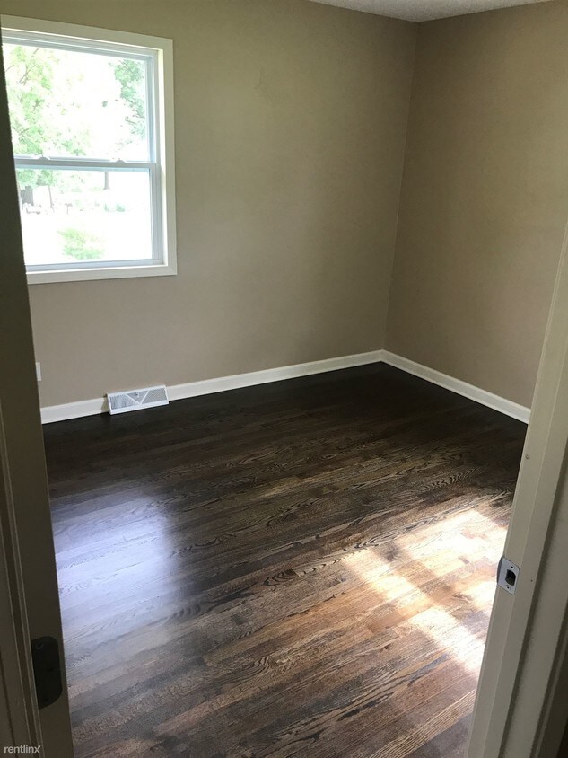 Primary Photo - 2 br, 1 bath Apartment - 6915 Leavenworth Rd
