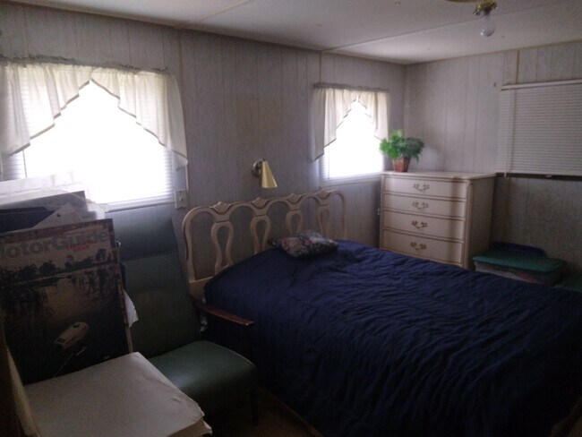 Foto del edificio - 21730 Virginia Dr