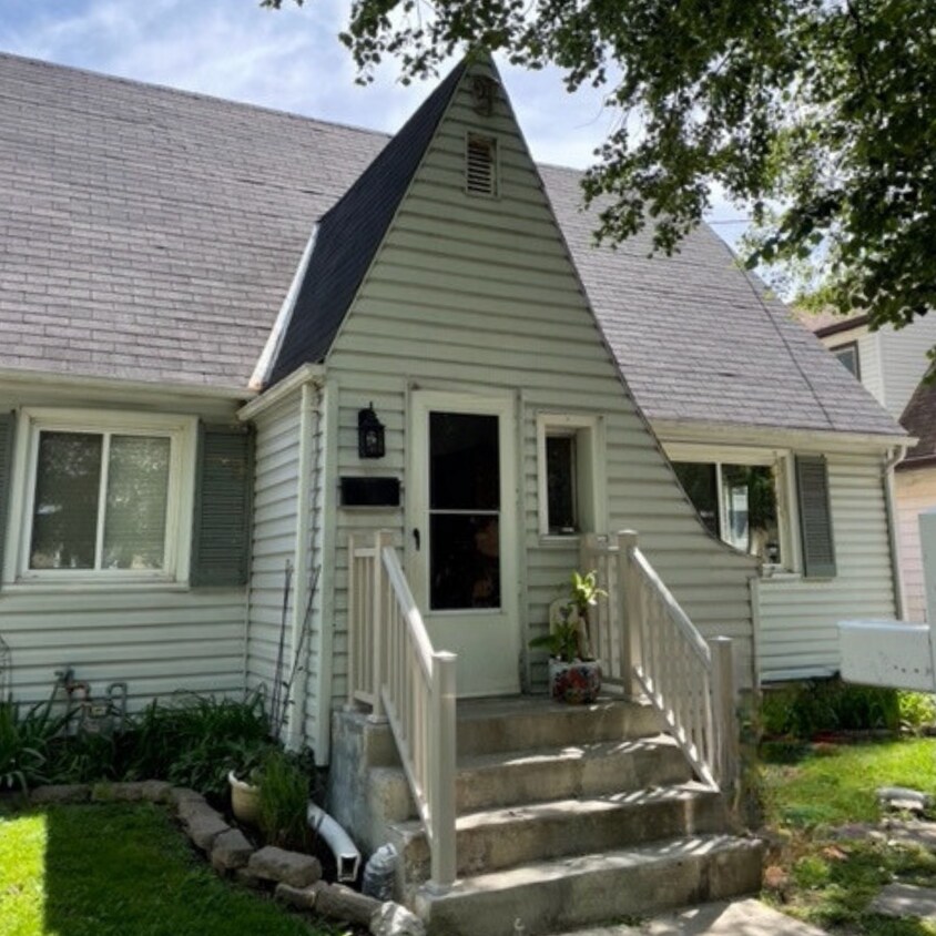 Building Photo - 488 Dorinda St