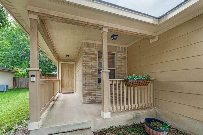 Foto del edificio - Charming 3-Bedroom, 2-Bathroom Home in Judson Crossing