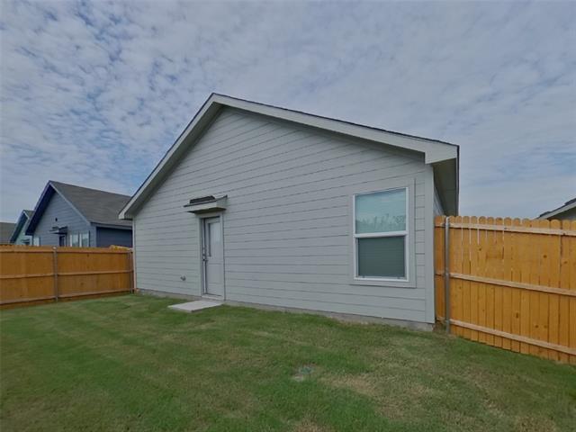 Foto del edificio - 807 Ponderosa Ln