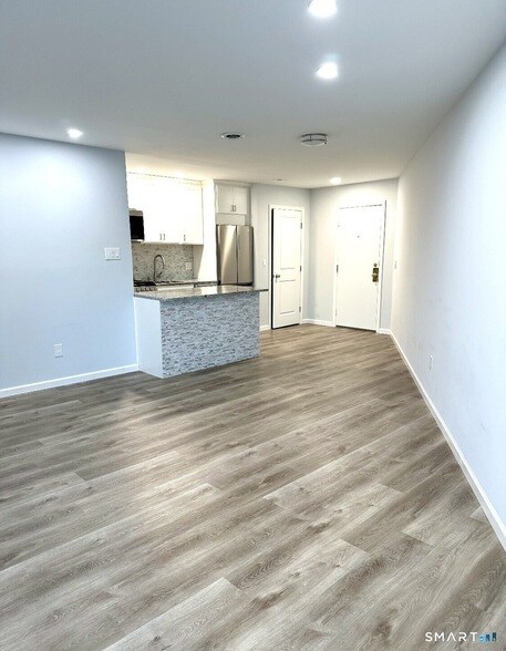 Foto del edificio - 126 Biruta St