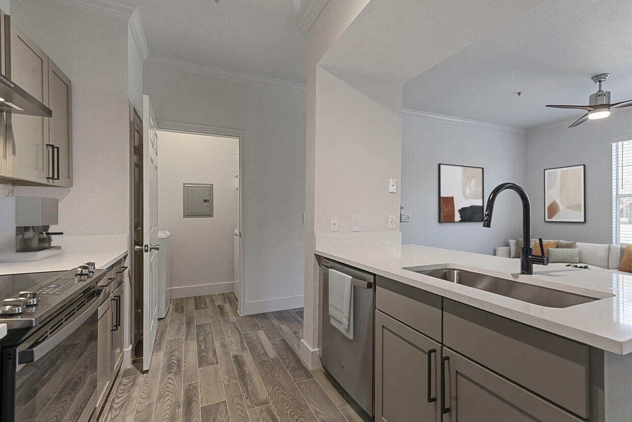 Harlowe Apartments in Euless, TX