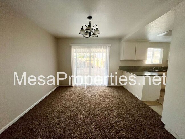 Foto del edificio - 13672 Oakmont Dr