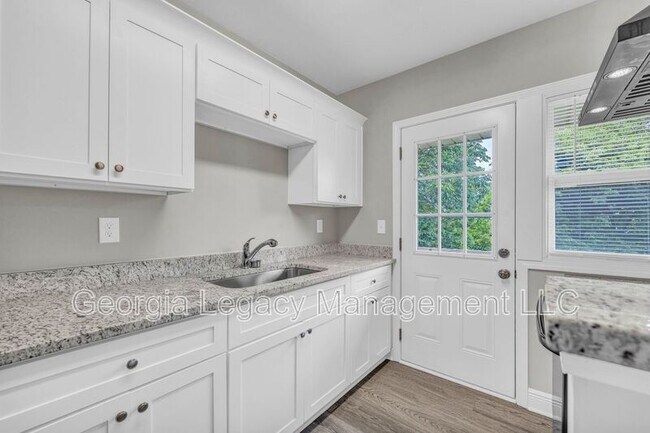 Foto del edificio - 21 Andrews Ct