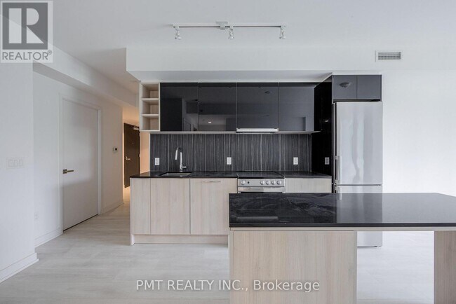 Building Photo - 31 Tippett Rd