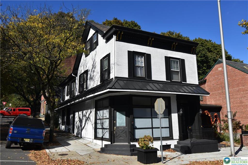 Primary Photo - 100 N 4th St