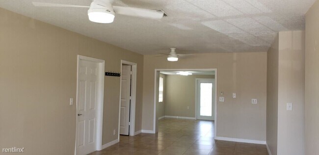 Building Photo - 3 br, 2 bath House - 3841 Dunes Rd