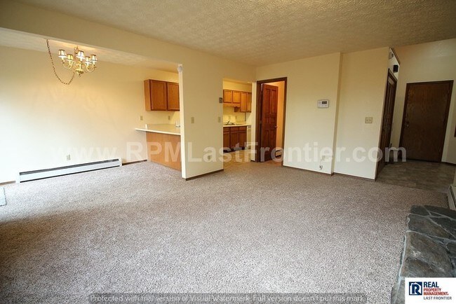Building Photo - 381 Villa Cir