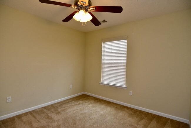 Building Photo - 5 Canyon Oak Loop