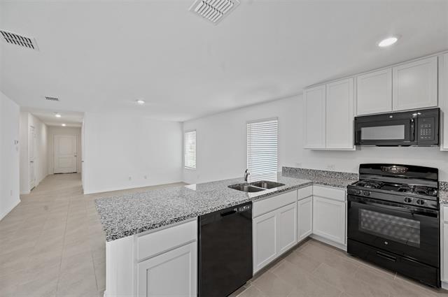 Building Photo - 1628 Dora Dr