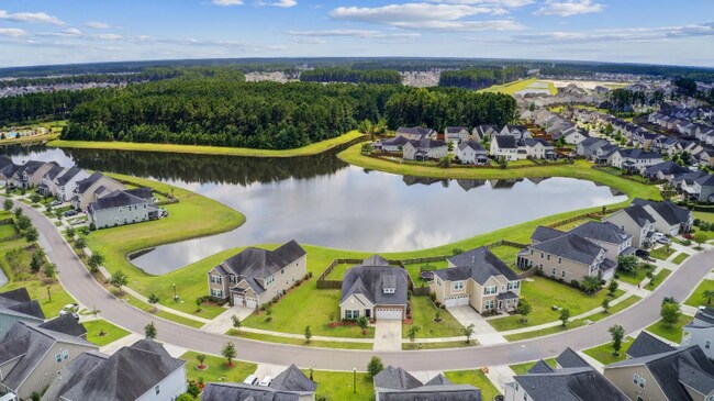 Foto del edificio - 157 Lindera Preserve Blvd