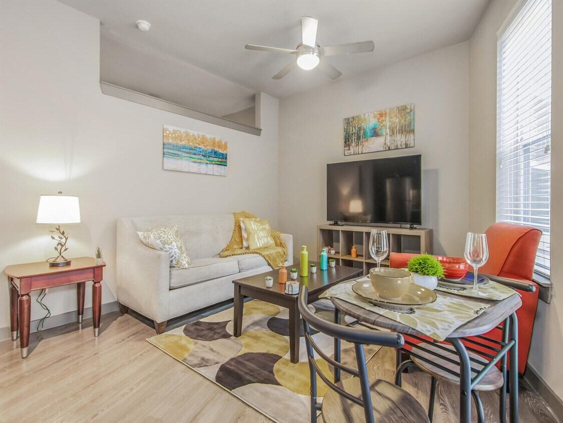 Foto principal - 1915 Canterbury St