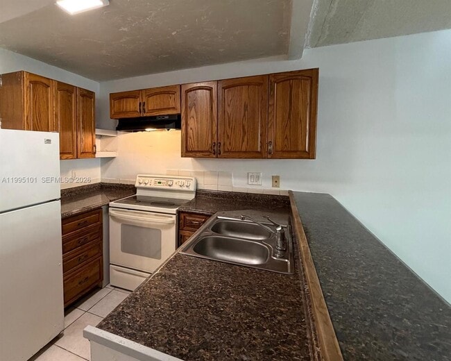 Foto del edificio - 8604 NW 35th St