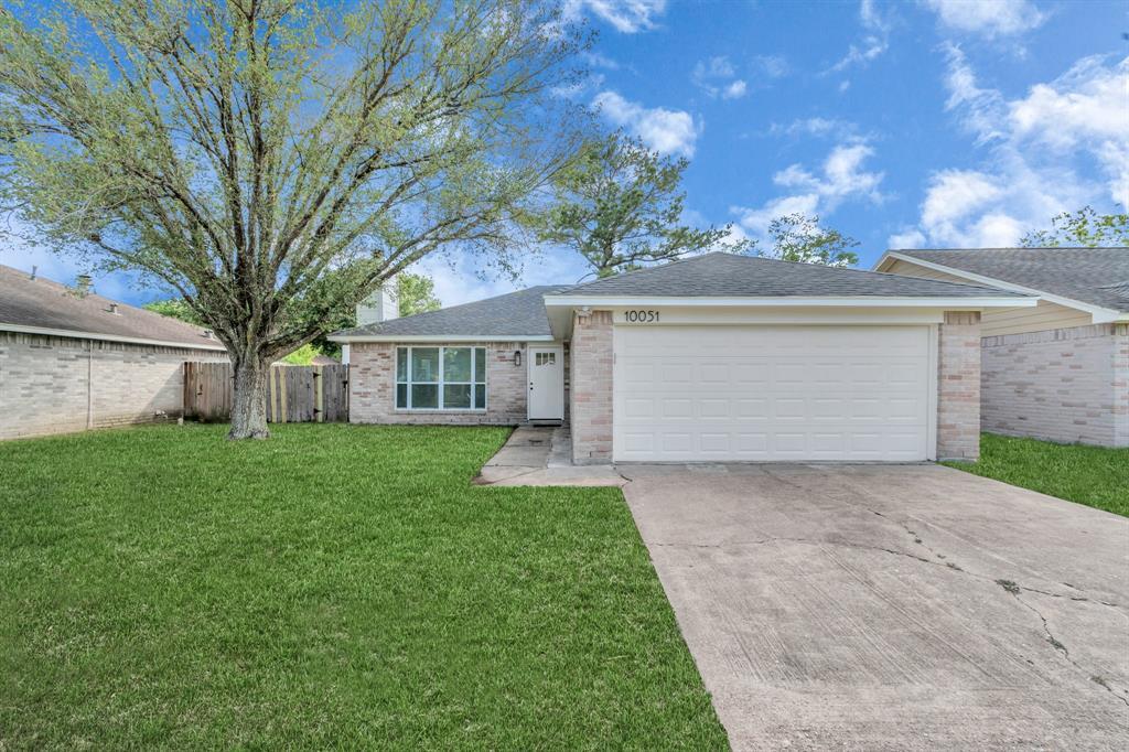Primary Photo - 10051 Green Valley Ln