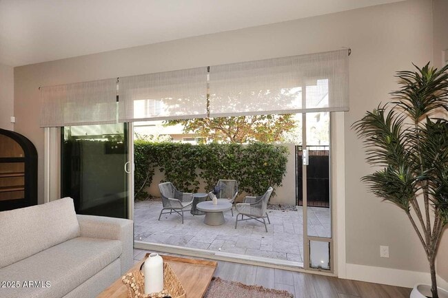 Building Photo - 7464 E Paraiso Dr