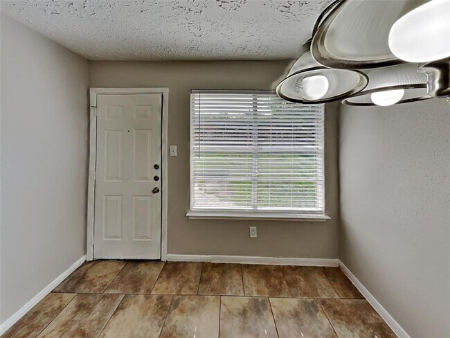 Foto del edificio - 20211 Cottonglade Ln