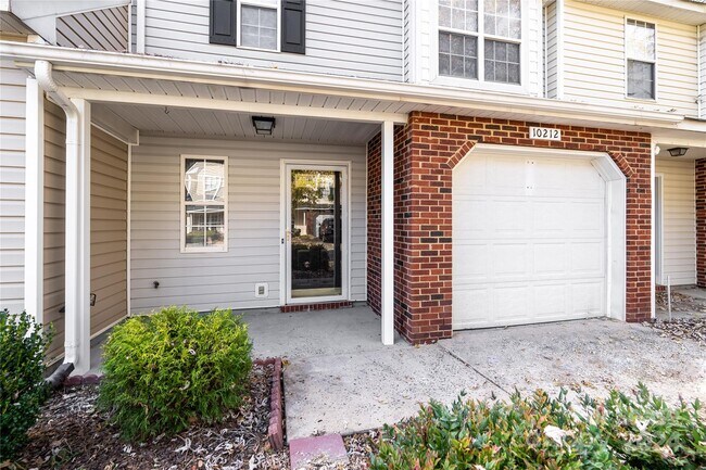 Building Photo - 10212 University Park Ln