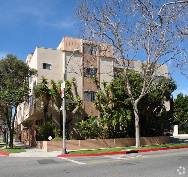 Building Photo - 463 Rexford Drive Apartments