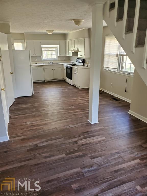 Foto del edificio - 928 Dogwood Trail
